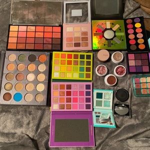 Huge Eyeshadow Bundle